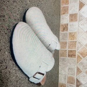 NWOT kemisant women’s comfort clogs Myles